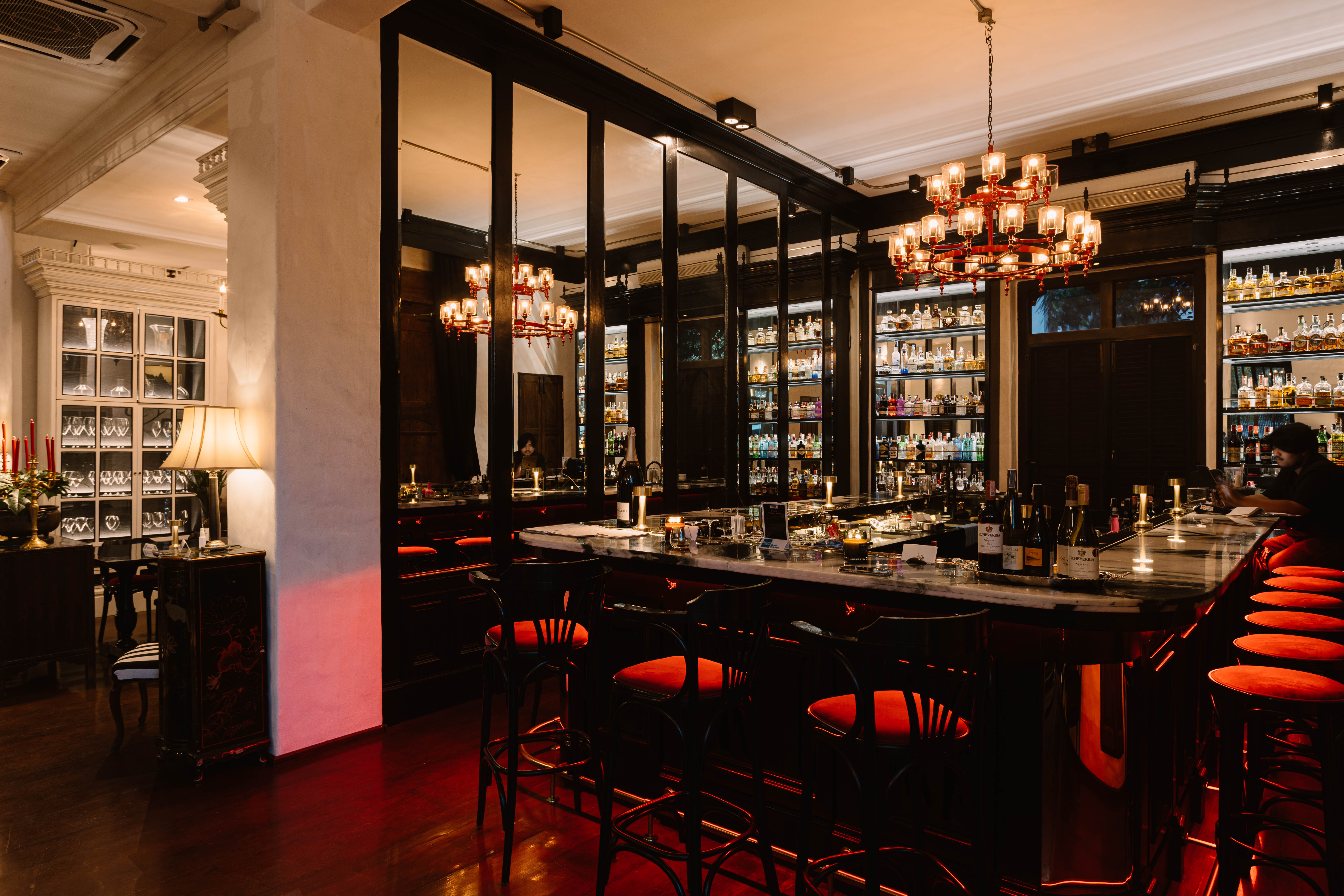 Salon Rouge - Image 4